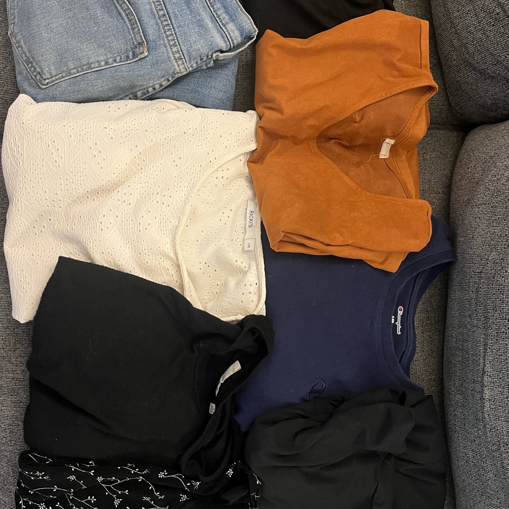 Size large women’s clothing bundle
